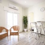 Rent 2 bedroom apartment of 30 m² in Barcelona