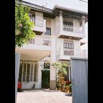 Rent 1 bedroom house of 450 m² in Phra Khanong Nuea