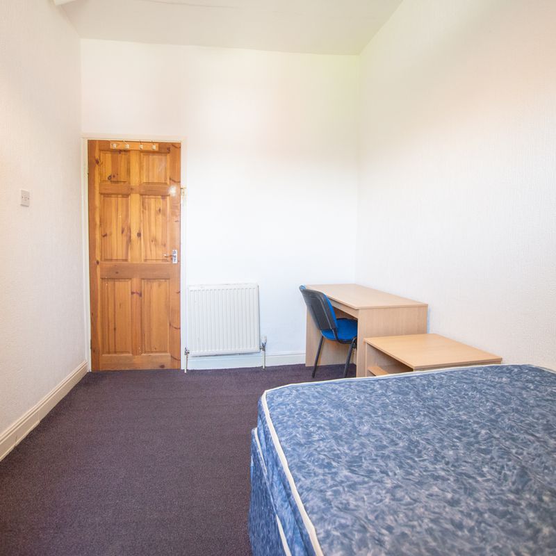 Part furnished three-bedroom terrace house off Newland Avenue