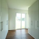Miete 4 Schlafzimmer wohnung von 145 m² in Beatenberg