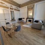 Appartement de 60 m² avec 2 chambre(s) en location à Lille