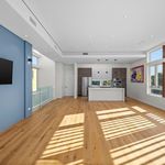 Rent 3 bedroom house of 213 m² in Manhattan Beach