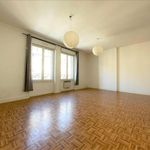 Rent 2 bedroom apartment of 5456 m² in Reims