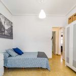 Rent a room of 80 m² in Valencia
