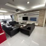 Rent 3 bedroom apartment of 260 m² in Khlong Tan