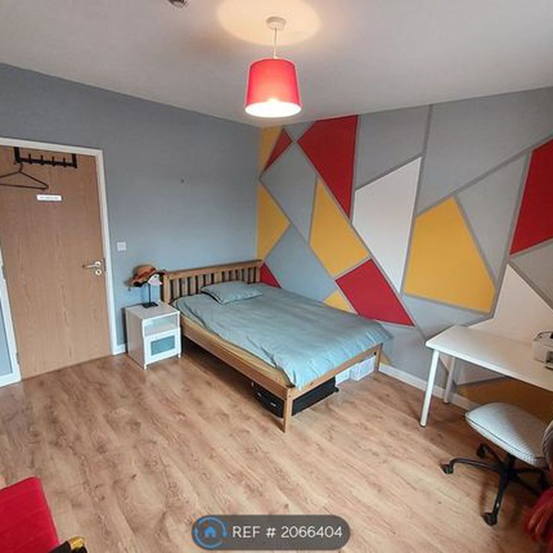 Room to rent in Tutbury Road, Burton On Trent DE13 Beam Hill