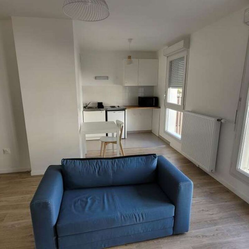 Location appartement 1 pièce 40 m² Guyancourt (78280)