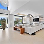 Rent 5 bedroom house of 417 m² in Cancelada