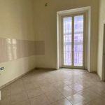 Affitto 4 camera appartamento di 145 m² in Naples