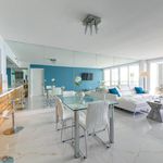 Rent 1 bedroom apartment of 1066 m² in Miami