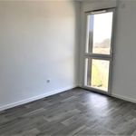 Rent 3 bedroom apartment of 61 m² in Melun