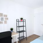 Rent 4 bedroom apartment in Clichy