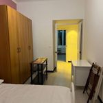 Affitto 4 camera appartamento di 100 m² in Genova