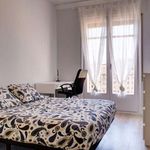 Rent a room of 150 m² in Zaragoza