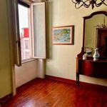 Rent 6 bedroom apartment of 150 m² in Napoli