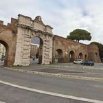 Rent 5 bedroom apartment of 150 m² in Rome