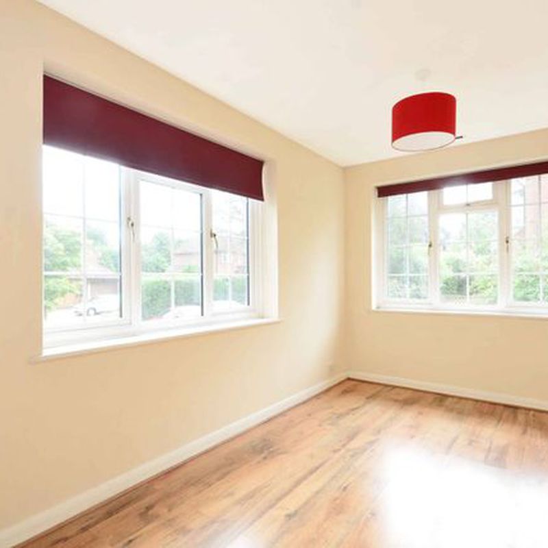 End terrace house to rent in Lower Edgeborough Road, Guildford GU1 Abbotswood