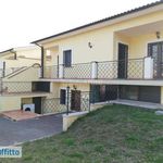 Rent 6 bedroom house of 280 m² in Roma