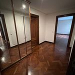 Rent 5 bedroom apartment of 200 m² in Leon