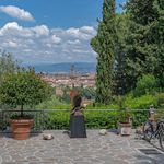 Rent 5 bedroom apartment of 325 m² in Florence