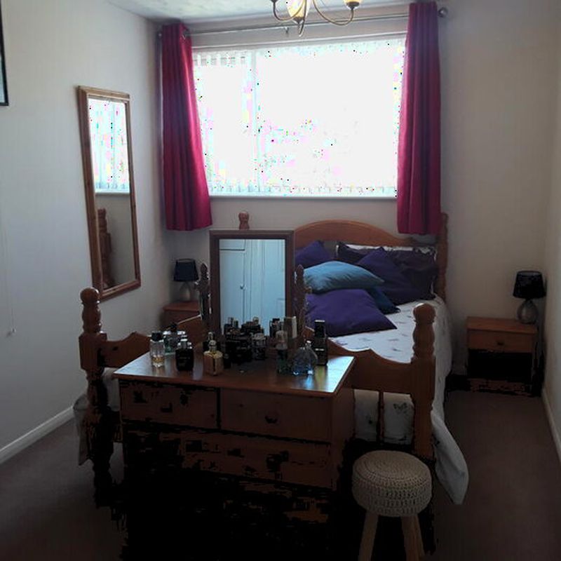 2 Bedroom Flat To Rent In Norton Leys, Hillside, Rugby, CV22 Overslade