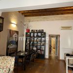 Rent 4 bedroom apartment of 120 m² in Palermo