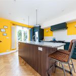 Rent 6 bedroom house of 278 m² in London