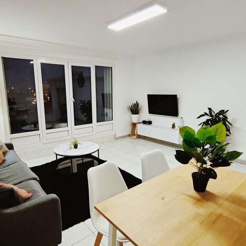 Location appartement 5 pièces 87 m² Bobigny (93000)