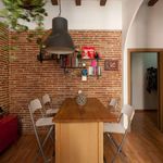 Rent a room of 98 m² in Barcelona