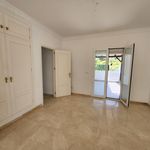 Rent 4 bedroom house of 380 m² in Marbella