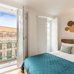 Rent 3 bedroom apartment of 160 m² in Porto