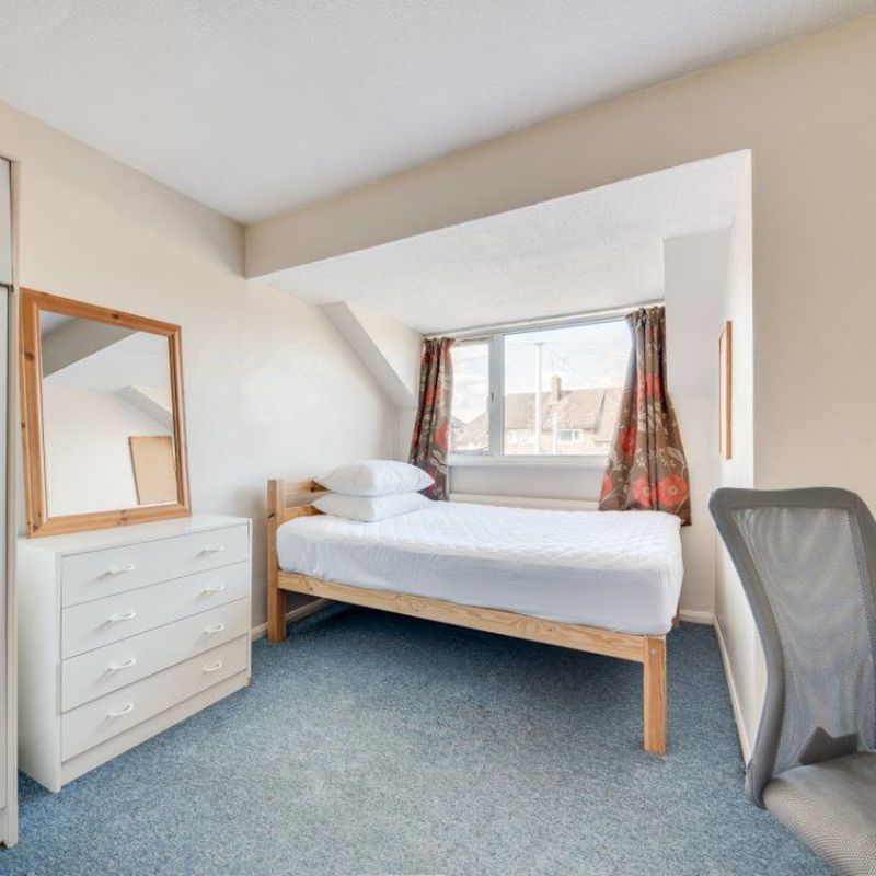 £408 p/w (£1,768 pcm)
 
 
 ⓘ
 
 The monthly or weekly payment required by the landlord. Read our glossary page 
 
 
 Reed Avenue, Canterbury St Martin's