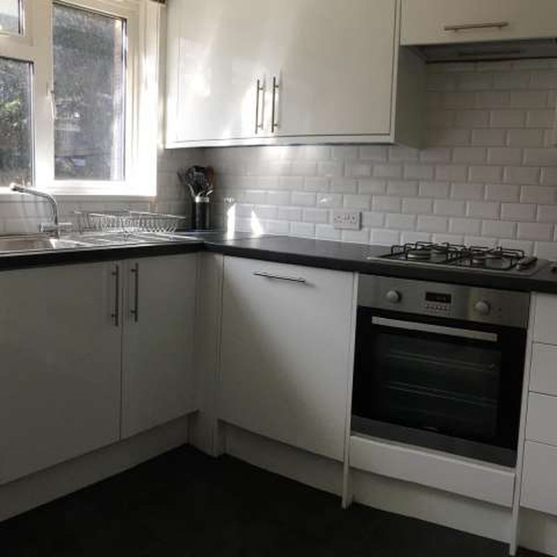 Room for rent in shared apartment in London