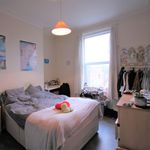 Rent 4 bedroom apartment in Southsea