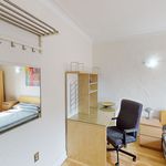 Appartement de 290 m² avec 1 chambre(s) en location à Montréal