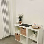 Rent 5 bedroom apartment of 85 m² in Genoa