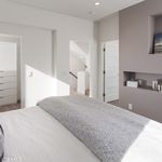 Rent 3 bedroom house of 216 m² in Corona Del Mar