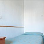 Alquilo 4 dormitorio apartamento de 150 m² en Granada