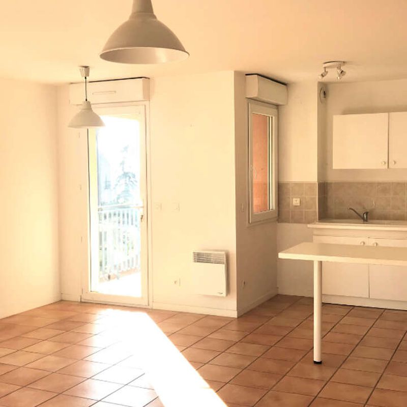 Location appartement 4 pièces 84 m² Lafrançaise (82130)