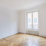 Appartement de 117 m² avec 5 chambre(s) en location à Paris
