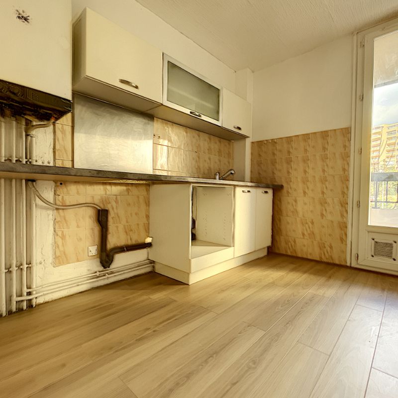 Location appartement 3 pièces, 70.00m², Ajaccio