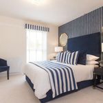 Rent 2 bedroom flat in Alresford