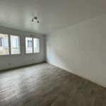 Rent 3 bedroom apartment of 56 m² in Civray