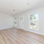 Rent 3 bedroom house of 126 m² in Long Beach