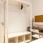 Rent a room of 80 m² in l'Hospitalet de Llobregat