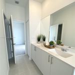 Rent 4 bedroom house of 205 m² in Homestead