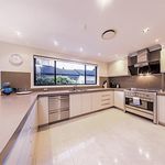 Rent 4 bedroom house of 690 m² in Brisbane City