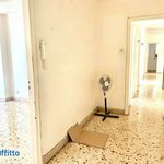 Affitto 4 camera appartamento di 117 m² in Palermo
