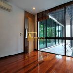 Rent 1 bedroom house of 380 m² in Khlong Tan Nuea