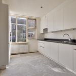 Huur 4 slaapkamer appartement van 211 m² in Weert